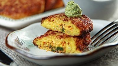 Картофельные зразы с сыром под крем-соусом