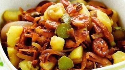 Картофельный салат с беконом, без майонеза