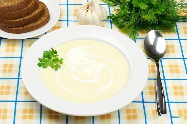 Картофельный суп-пюре с чесноком и сливками