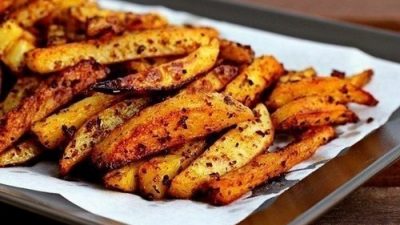 Картошка, жаренная со специями в духовке