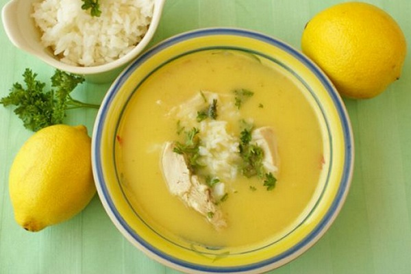 Классический рецепт приготовления греческого супа «Авголемоно»: