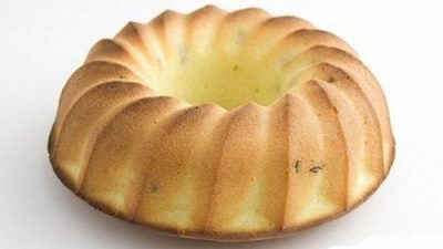 Классический манник на кефире с изюмом