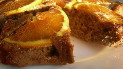 Кофейно-медовый пирог с апельсинами