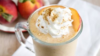 Коктейль «Персиковый кофе» со сливками