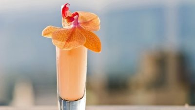 Коктейль с ромом и ликерами  Кампари и Куантро