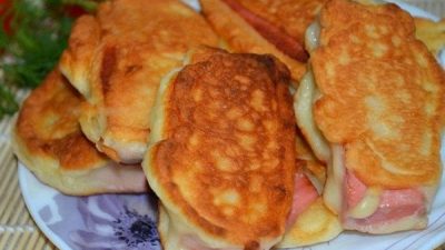 Колбаса в кляре к завтраку