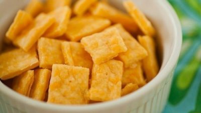 Крекеры «Квадратики» с сыром