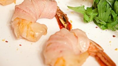 Креветки в беконе запеченные в духовке