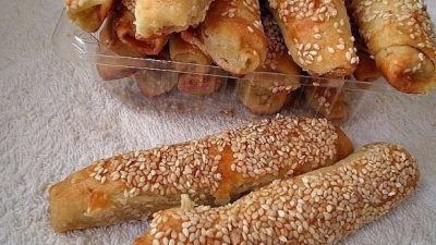 Кунжутные трубочки с сыром