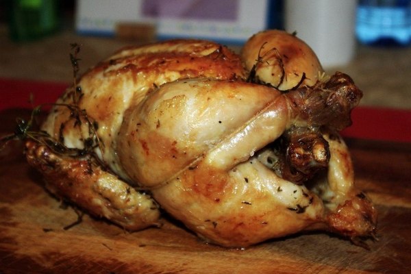 Курица с чесноком а-ля гриль в духовке