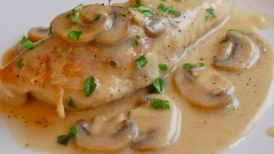 Курица с сыром в грибном соусе