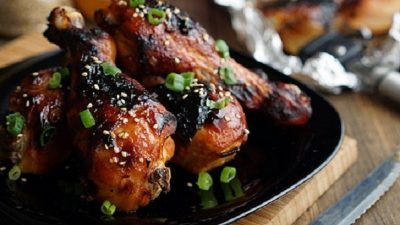 Курица в медово-глянцевом соусе