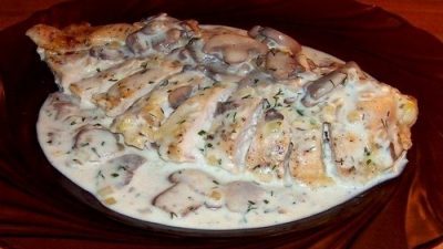 Куриная грудка с картофелем в сметанном соусе
