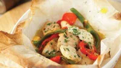 Куриная грудка с сыром и овощами в конверте