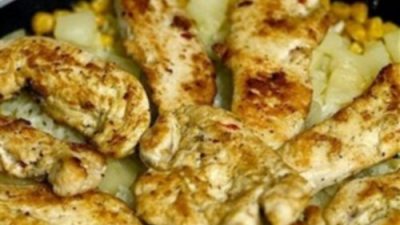 Куриные грудки по-луизиански с ананасом и рисом