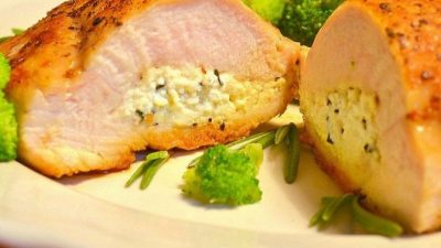 Куриные кармашки с розмарином и рикоттой