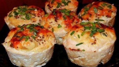 Куриные маффины с йогуртовой заливкой