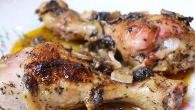 Куриные ножки с грибами и специями