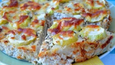 Куриный пирог с творогом и сыром