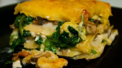 Лазанья с шампиньонами и шпинатом