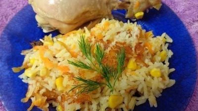 Ленивый рис с куриными ножками в духовке