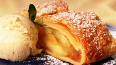 «Ленивый» штрудель с яблоком и корицей