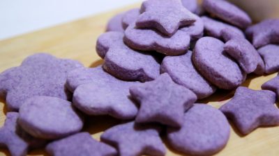 Лиловое печенье для детей