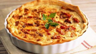 Лотарингский пирог с копченым салом