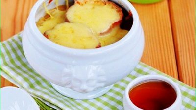 Луковый суп с коньяком по-французски