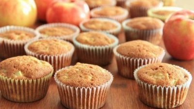 Маффины на кефире с бананово-яблочной начинкой