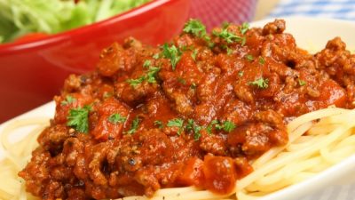 Макароны с традиционным соусом «Болоньез»