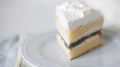 Маково-лимонный торт с меренгой
