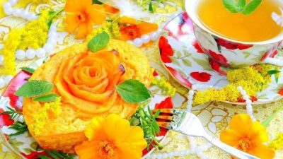 Морковно-апельсиновое пирожное с курагой