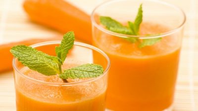 Морковный смузи с абрикосом и манго