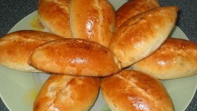 Мягкие пирожки из воздушного теста на кефире