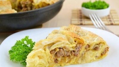 Мясной пирог-рулет из лаваша