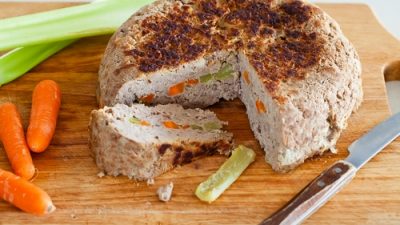 Мясной хлеб с травами