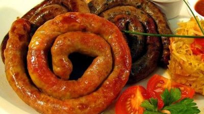 Мясные колбаски в домашних условиях