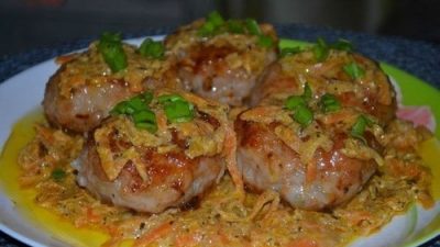 Мясные котлетки в молочном соусе