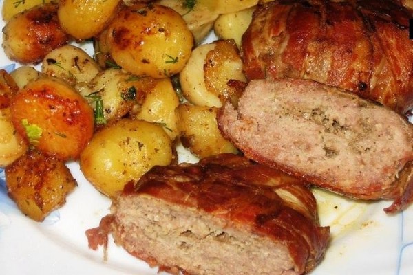 Мясо в беконе по-ирландски
