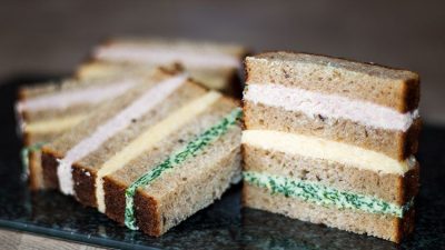 Необычные полосатые бутерброды