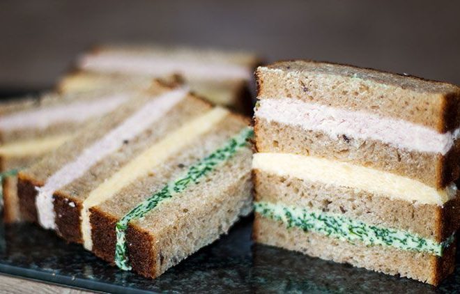 Необычные полосатые бутерброды