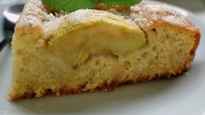 Нежнейшая шарлотка в духовке