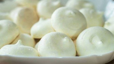 Нежное классическое безе