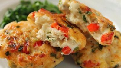 Нежные куриные котлетки с овощами