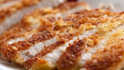 Нежные куриные отбивные в луковом кляре