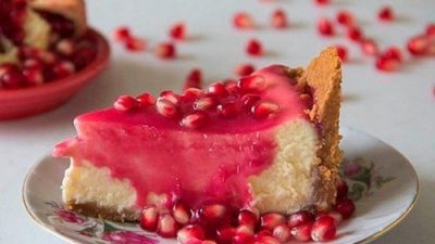 Нежный гранатовый чизкейк