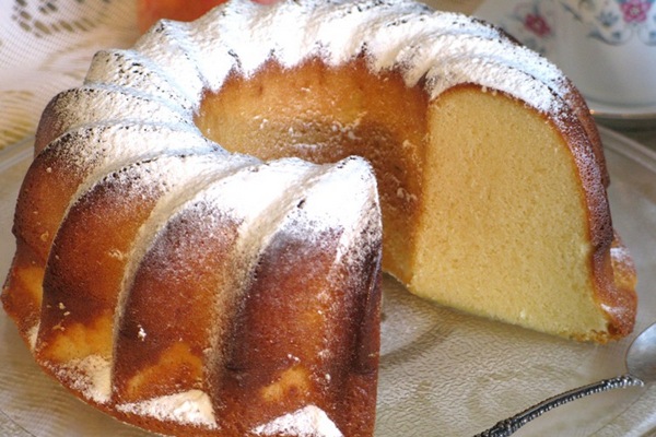 Торт со сметаной и сгущенкой: рецепт сметанного крема с фото