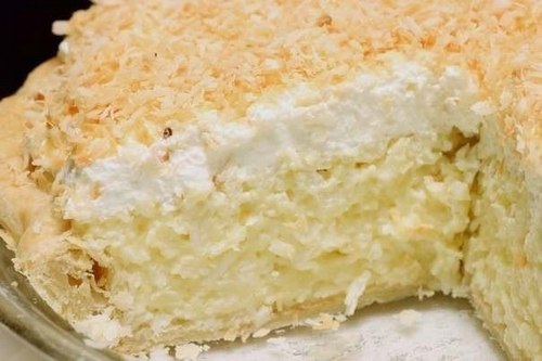 Нежный кокосовый пирог со сливочной начинкой