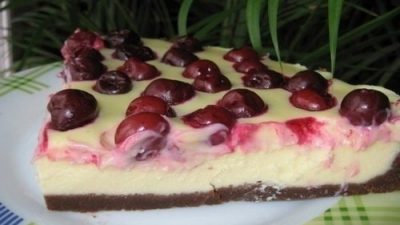 Нежный тарт с вишней и творогом